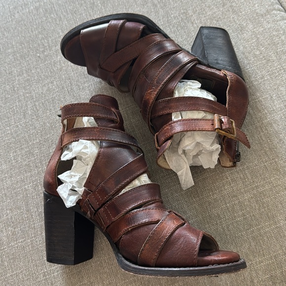 Freebird - Picture 5 of 8